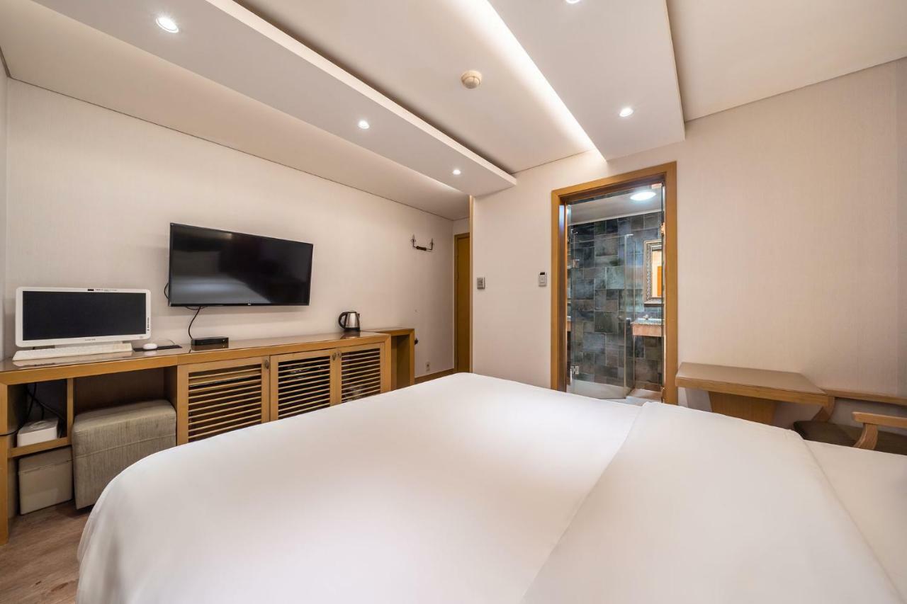 Demian Hotel Сеул Экстерьер фото